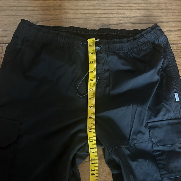 Jack & Jones mens JJIGORDON JUROSS CARGO AKM
BLACK Cargo Pants - Picture 9 of 16